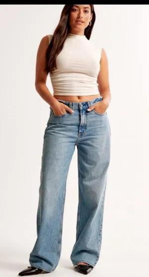 Abercrombie Curve Love Slouchy Jean Mid Rise thumbnail 1