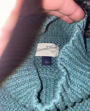 Universal Threads Sweater thumbnail 2