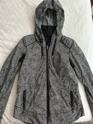 Lululemon Jacket thumbnail 1