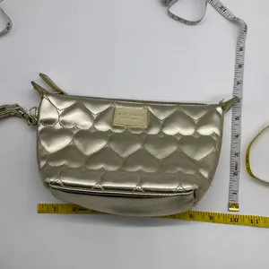 Betsey Johnson Gold‎ Quilted Heart Wristlet thumbnail 2