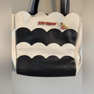 Betsey Johnson Wavy Days Bee Striped Purse thumbnail 2
