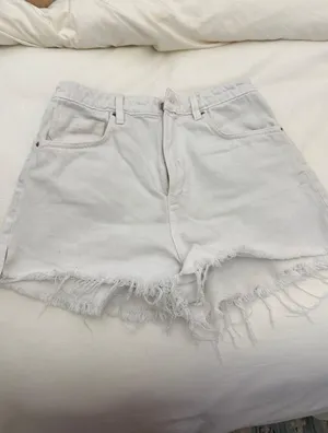 White Denim Shorts ZARA thumbnail 1