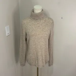 Charter Club Luxury Cashmere Turtleneck Sweater Oatmeal Beige Heather Medium thumbnail 2
