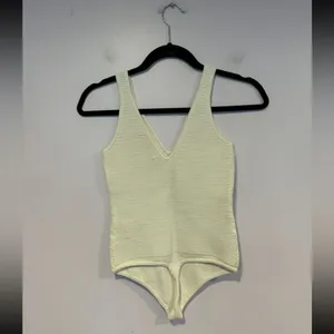 Abercrombie‎ and Fitch white ribbed knit bodysuit thumbnail 3
