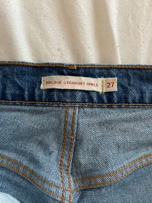 Levi’s Ribcage Straight Ankle Jeans thumbnail 5