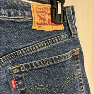 Levi’s 501 Denim Button Fly size 26 Shorts thumbnail 4