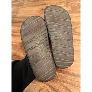 Puma‎ Cool Cat slides in black with a white drip logo detail Size 7C thumbnail 7