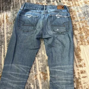 American Eagle Ripped Jeans thumbnail 3