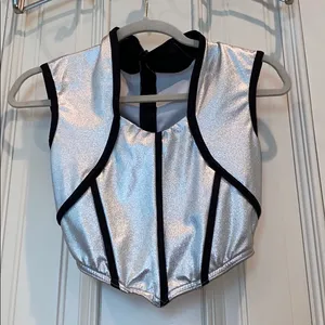Kellé Silver metallic Costume/Dance Top Size M thumbnail 1