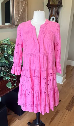 crown & ivy Bright Pink Eyelet Tiered Midi Dress thumbnail 1