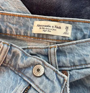 90’s Relaxed Jean thumbnail 3