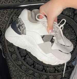 Steve Madden Sneakers thumbnail 3