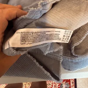 Zara Corduroy Trucker Jacket‎ Women XS Blue Button Front Raw Hem Pockets shacket thumbnail 8