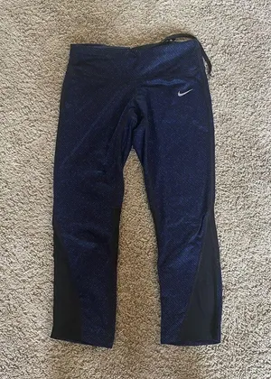 capri leggings thumbnail 3