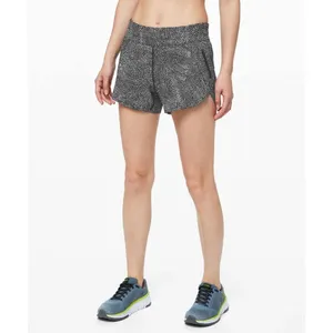 ✨Lululemon Tracker Sz 8 Short V *4"✨ thumbnail 2