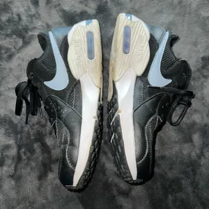 Nike Women's Air Max Excee Black Pastel Blue Low Top Sneaker Size 8.5 thumbnail 1