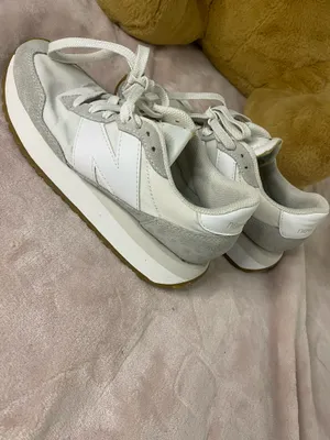 New Balance 237 Classic Sneaker, Womens Size 6 Mens 4.5 thumbnail 4