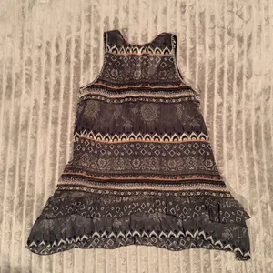 Solitaire Beaded Boho Tunic Tank Top Gray Paisley Ruffle Hem‎ Sleeveless Medium thumbnail 6
