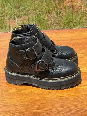 Dr. Martens Devon Heart Platform Boots Women US 7 Black Leather Double Strap thumbnail 12