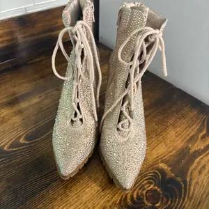 Steve Madden Illisa Rhinestone Lace‎ Up Booties Size 7.5 thumbnail 4