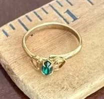 Vintage Gold Tone Ring thumbnail 1