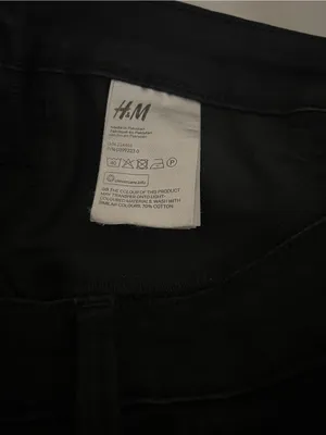 H&M Classic Black Straight Leg Pants Slim Fit - Excellent Condition ✨ thumbnail 4