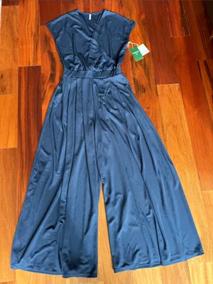 NWT Halara jumpsuit thumbnail 1
