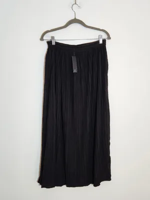 Lulus Black Plissé Maxi Skirt Size Small NWT thumbnail 4