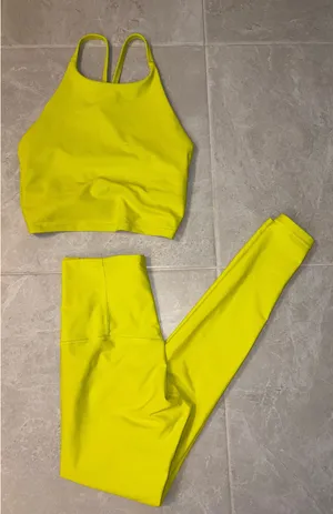 Old Navy Active Set Two-Piece thumbnail 1