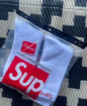 Supreme x Hanes White Cushion Crew Socks 4 Pack thumbnail 1