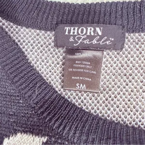 Thorn and fable hot topic sm haunted graveyard bat long sleeve sweater shirt thumbnail 5