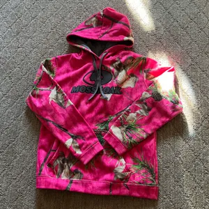 pink camo hoodie thumbnail 2