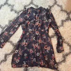 Wander Cassidy Navy Blue Floral Print Mini Dress thumbnail 4