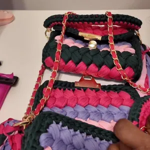 Multicoloured woven purse with gold‎ hardware thumbnail 3