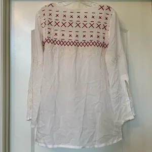 Caroline Hill Adorable tunic top with embroidery - perfect condition! ♥️✨ thumbnail 6