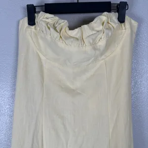 NEW Peppermayo Tayla Linen Blend Maxi Dress Womens US 8 Butter Yellow Strapless thumbnail 2