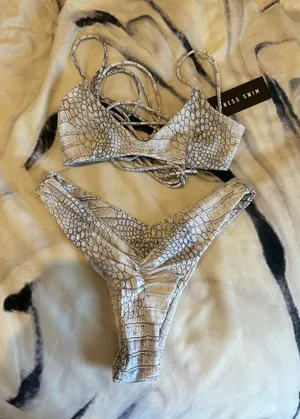 Bikini Set thumbnail 1