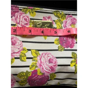 Luv Betsey by Betsey Johnson Floral Stripe Crossbody Wristlet Pink Roses Y2K thumbnail 8