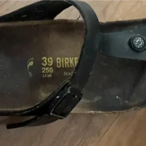 BIRKENSTOCK Gizeh Sandals Black Thong Flip Flops Women’s 39‎ thumbnail 8