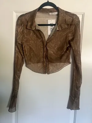 12th tribe Olive Green Mesh Crop Top thumbnail 2