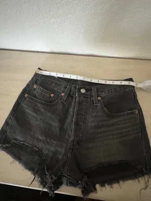 Levi’s 501 High-Waisted Shorts thumbnail 2