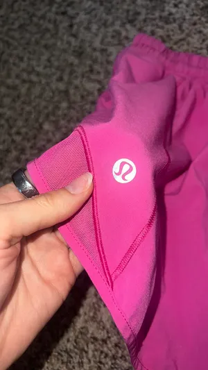 Lululemon Shorts Hotty Hot 4" Low rise thumbnail 4