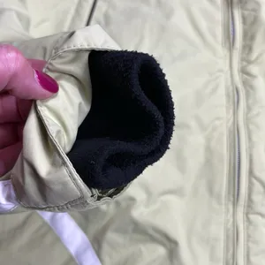 Obermeyer Women's Ski Jacket, Pale Green/White, Size 10 thumbnail 4