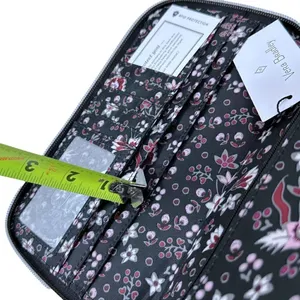 Vera Bradley RFID Wrestlet Bag NWT thumbnail 7