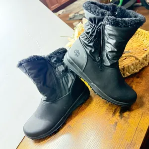 Women's Black TOTES Winter Boots Size 6 thumbnail 4
