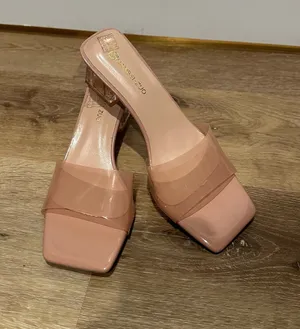 Amazon Heels Nude thumbnail 1