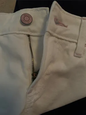 Cutest Womens Hollister Low-Rise Baggy Jeans in White thumbnail 5