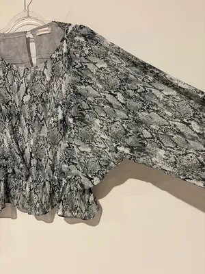 Altar'd State Top Snake Skin Print Sheer Lined Elastic‎ Waist grey medium thumbnail 7
