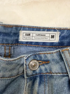 blue denim skirt with ripped details, size M thumbnail 3