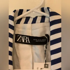 Zara Navy and White Striped Blazer. Size-X-Small thumbnail 4